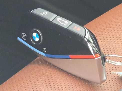 Used 2024 BMW X6 M60i AWD/4WD image 36