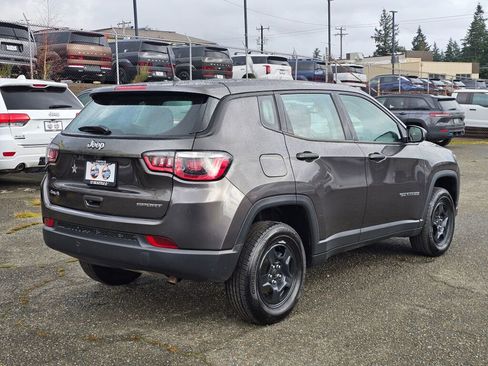 Used 2018 Jeep Compass Sport image 8