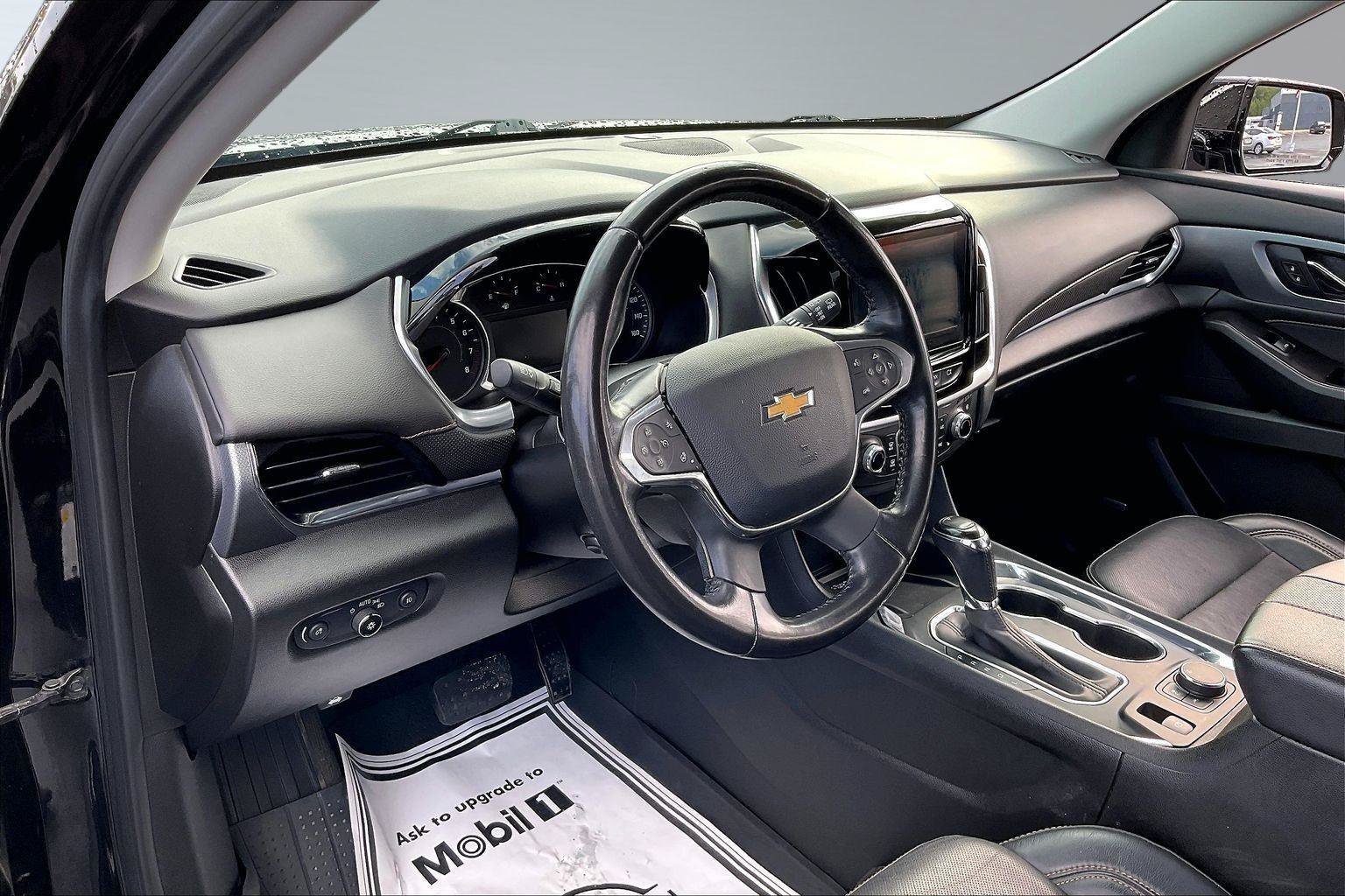 Used 2020 Chevrolet Traverse Premier FWD image 15