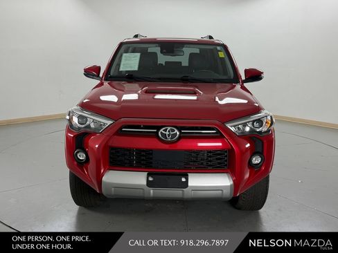 Used 2024 Toyota 4Runner TRD Off-Road Premium AWD/4WD image 2