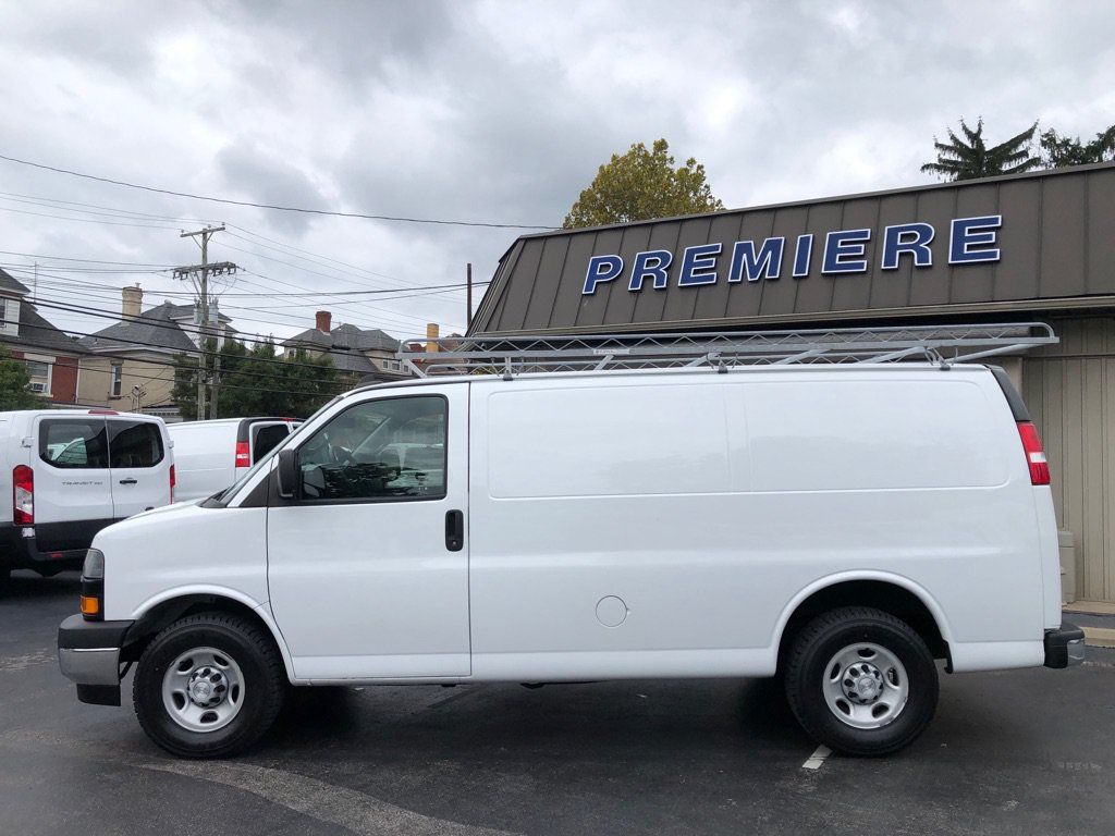 Used 2019 Chevrolet Express 3500 w/ Driver Convenience Package RWD image 3