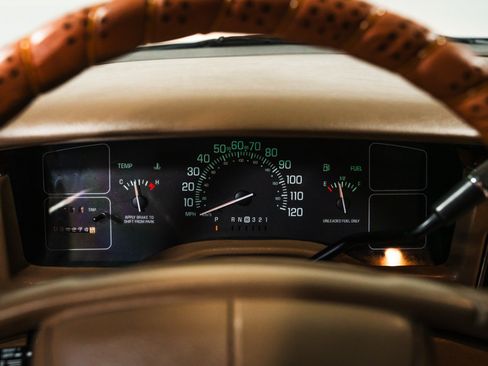 Used 1996 Buick Roadmaster Estate RWD image 21