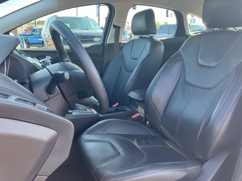 Used 2016 Ford Focus SE w/ Equipment Group 201A FWD image 26