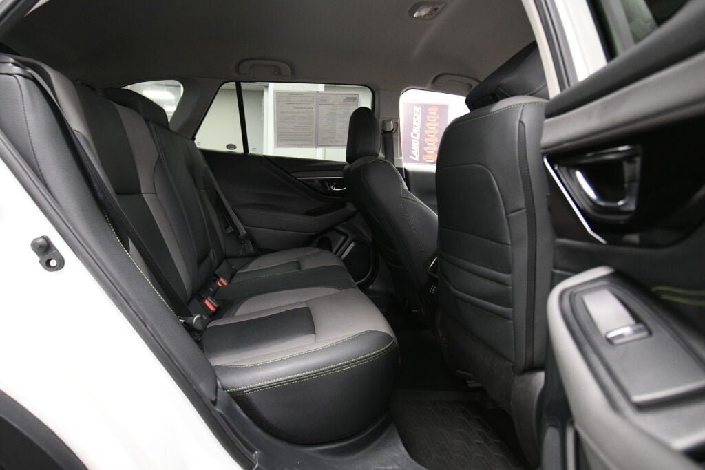 Used 2023 Subaru Outback Onyx Edition AWD/4WD image 23