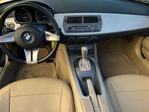 Used 2003 BMW Z4 3.0i image 3