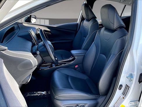 Used 2022 Toyota Prius Prime XLE FWD image 19