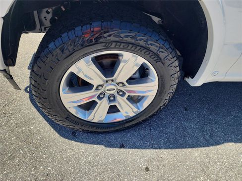 Used 2020 Ford F150 Platinum w/ Equipment Group 701A Luxury AWD/4WD image 9