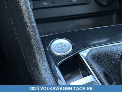 Used 2024 Volkswagen Taos SE w/ Panoramic Sunroof Package AWD/4WD image 24
