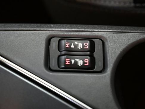 Used 2025 Subaru Crosstrek 2.0i Premium image 28