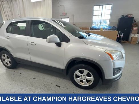 Used 2016 Chevrolet Trax LS AWD/4WD image 2