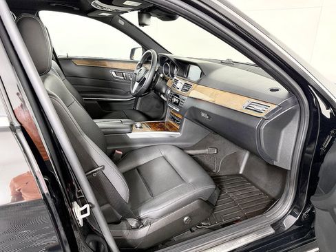 Used 2014 Mercedes-Benz E 350 Sedan image 45