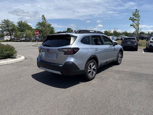 Used 2021 Subaru Outback Limited AWD/4WD image 4