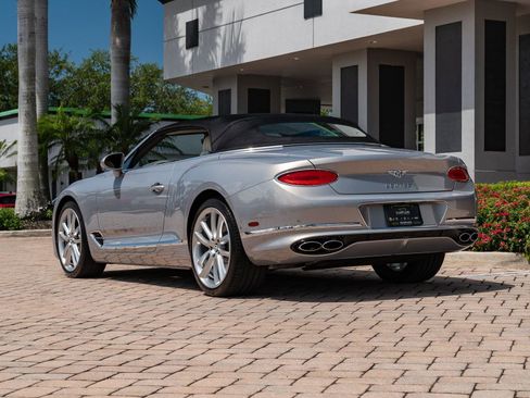 Used 2022 Bentley Continental GT image 29