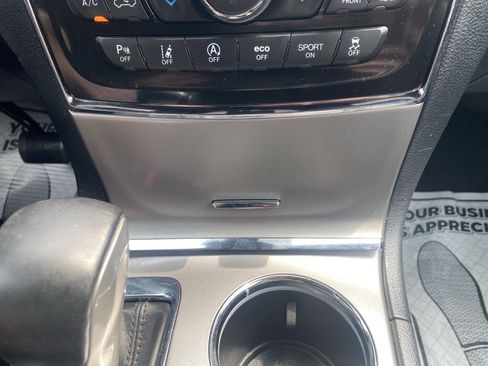 Used 2022 Jeep Grand Cherokee Laredo X image 26