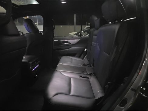 Used 2022 Lexus LX 600 F Sport image 9