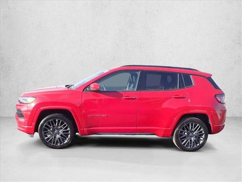 Used 2022 Jeep Compass Limited w/ (RED) Package image 2
