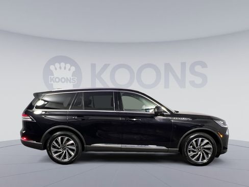Used 2025 Lincoln Aviator AWD image 12