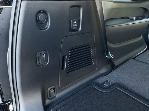 New 2026 Nissan Armada SL image 21