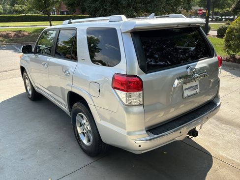 Used 2012 Toyota 4Runner SR5 RWD image 8