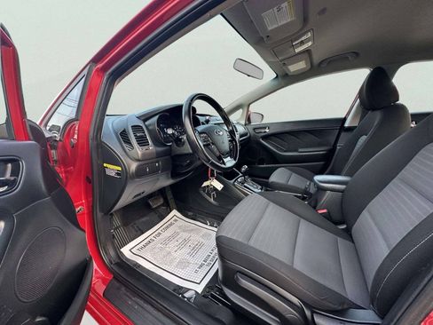 Used 2017 Kia Forte S FWD image 9