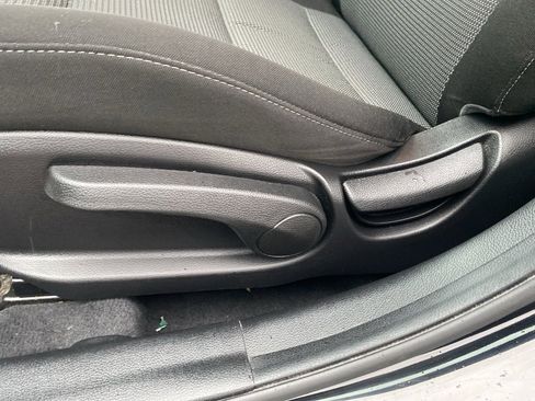 Used 2017 Kia Forte LX image 19