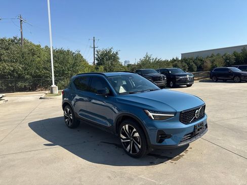 Used 2025 Volvo XC40 B5 Ultra w/ Protection Package Premier AWD/4WD image 5