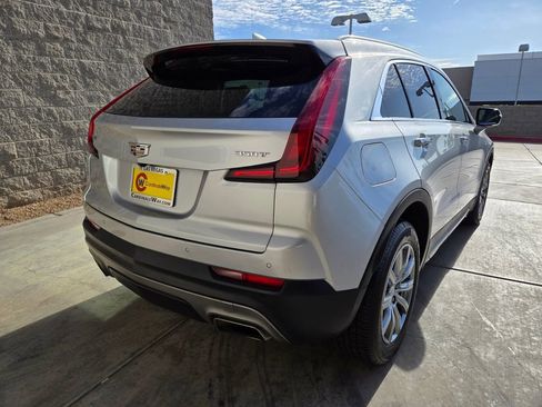 Used 2022 Cadillac XT4 Premium Luxury w/ Safety Alert Package FWD image 5