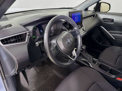 Used 2023 Toyota Corolla Cross AWD Hybrid w/ Moonroof Package image 10