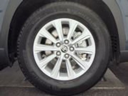 Used 2025 Toyota Grand Highlander XLE FWD image 9