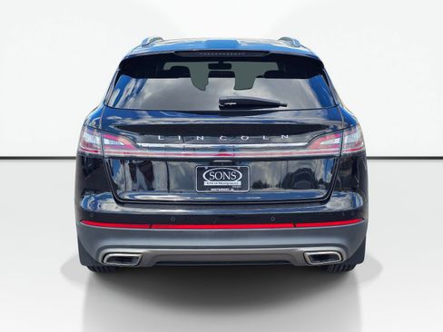 Used 2022 Lincoln Nautilus AWD w/ Premium Package image 10