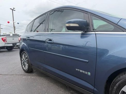 Used 2018 Ford C-MAX Titanium FWD image 6