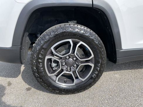 Used 2022 Jeep Grand Cherokee Trailhawk w/ Advanced Protech Group II image 58