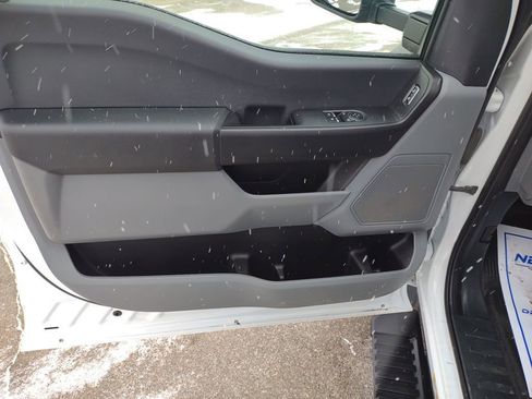 Used 2024 Ford F550 4x4 Regular Cab Super Duty image 10