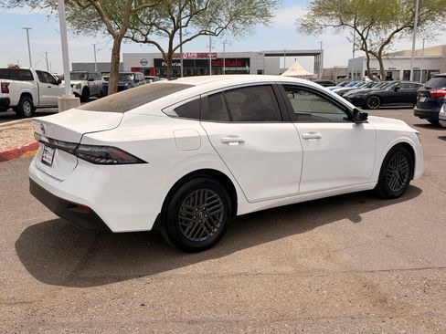 Used 2026 Nissan Sentra SV w/ Floor Mat Package FWD image 6