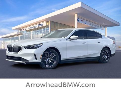 Used 2025 BMW i5 eDrive40i w/ Premium Package image 1