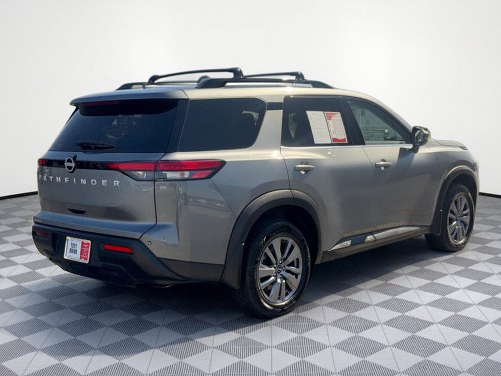 Certified 2025 Nissan Pathfinder SV FWD image 13