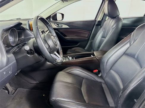 Used 2017 MAZDA MAZDA3 Touring image 6