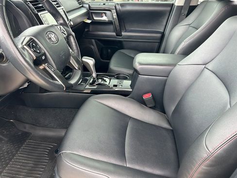 Used 2023 Toyota 4Runner TRD Off-Road Premium AWD/4WD image 11