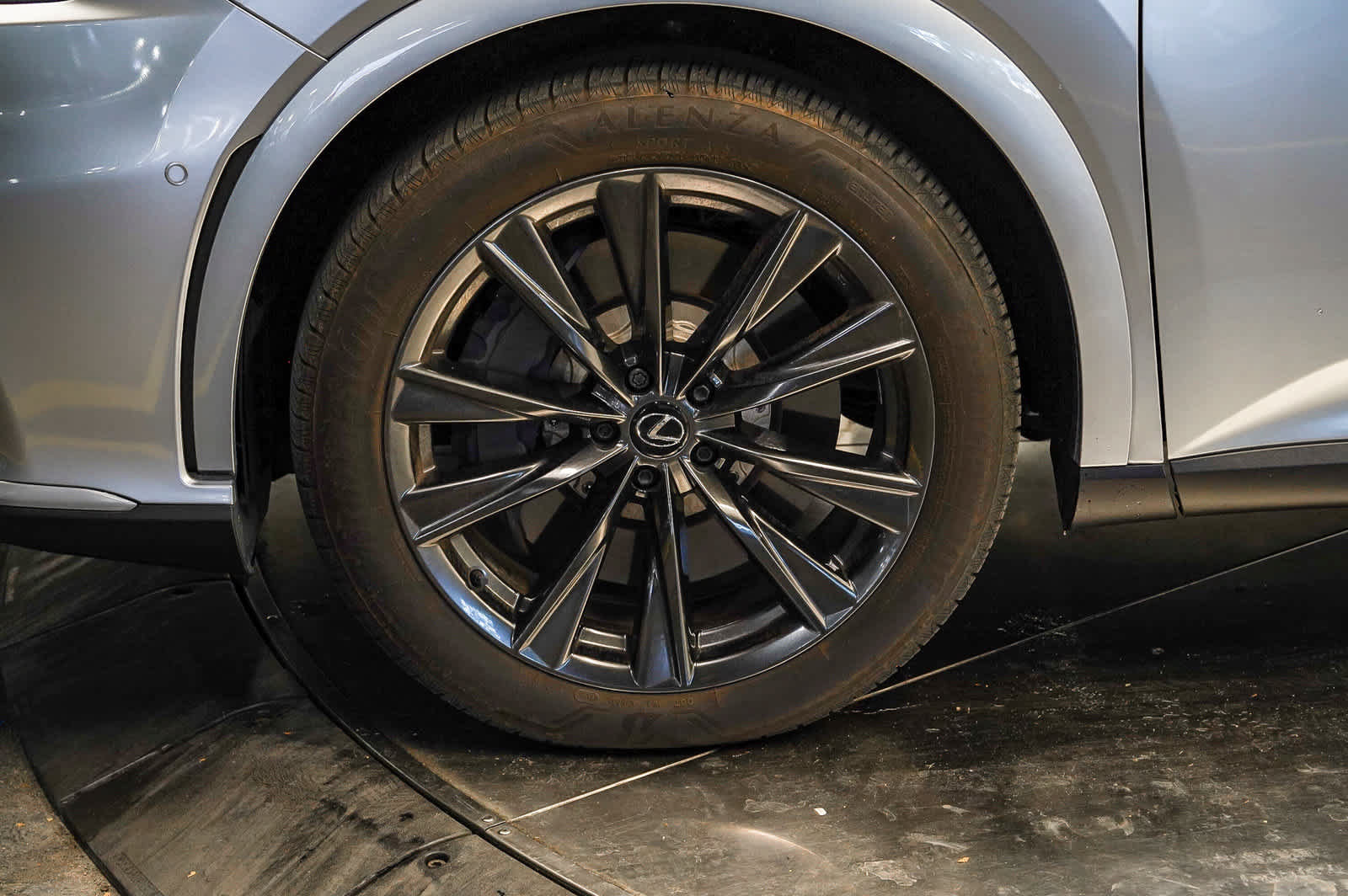Used 2024 Lexus RX 350 F Sport w/ Convenience Package AWD/4WD image 9