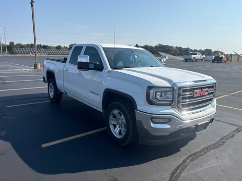 Used 2017 GMC Sierra 1500 SLE w/ SLE Value Package AWD/4WD image 7