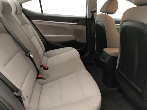 Used 2019 Hyundai Elantra SE image 19