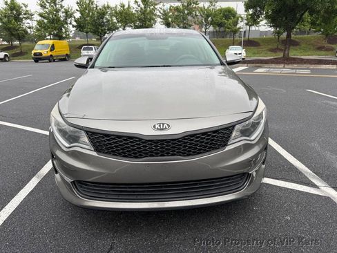 Used 2018 Kia Optima LX FWD image 2