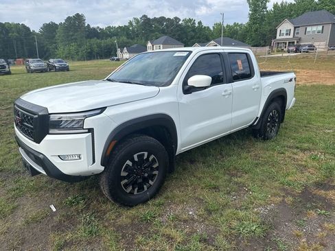 Used 2024 Nissan Frontier PRO-4X w/ Pro Convenience Package AWD/4WD image 2