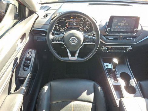 Used 2019 Nissan Altima 2.5 SR w/ SR Premium Package image 11