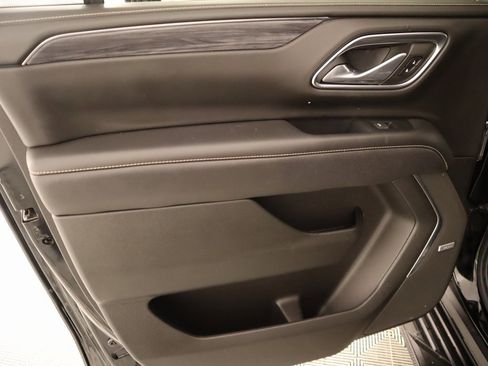 Used 2021 GMC Yukon XL SLT image 16