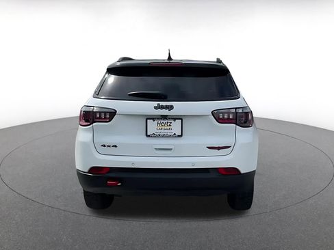 Used 2025 Jeep Compass Trailhawk image 12