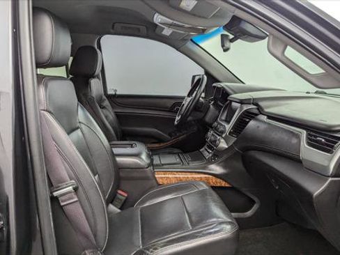 Used 2017 Chevrolet Suburban Premier image 24