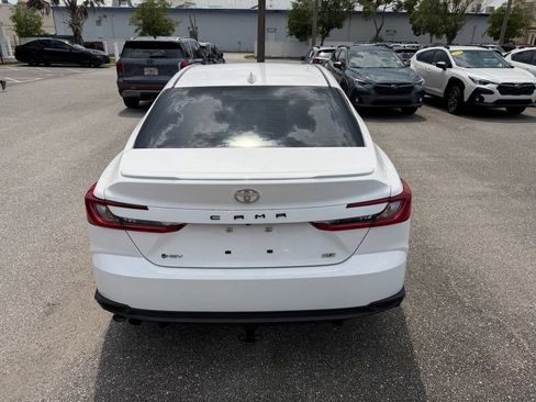 Used 2025 Toyota Camry SE w/ Convenience Package FWD image 6