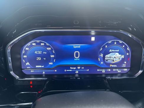 Used 2022 Chevrolet Silverado 1500 LT w/ Protection Package image 11