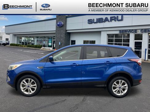 Used 2017 Ford Escape SE image 4